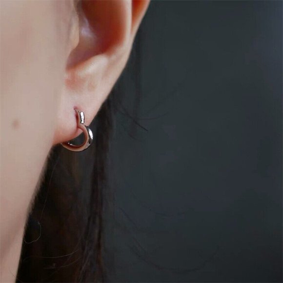 New 18k Gold Plated 925 Silver Heart Huggie Earrings - Picture 3 of 3